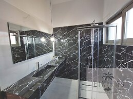 Finikas Suites & Apartments Airport