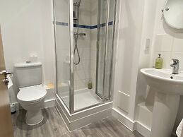 2 Bedroom Near Ocean Village Marina Port Apartment