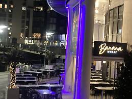 2 Bedroom Near Ocean Village Marina Port Apartment