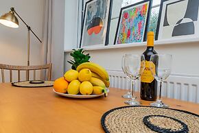 Stunning 2-bed Apartment in Purley - Croydon Gem