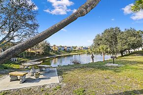 Gulf Terrace 160 - Pet-friendly First Floor Condo in Center of Destin 