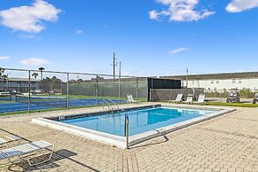 Gulf Terrace 160 - Pet-friendly First Floor Condo in Center of Destin 