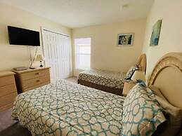 Ezra's Vacation Home @ Southern Dunes 4 Bedroom Villa by Redawning