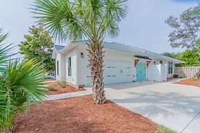 Bid-a-wee Beach Bungalow 3 Bedroom Home by RedAwning