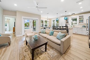 Bid-a-wee Beach Bungalow 3 Bedroom Home by RedAwning