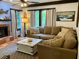 Maritime Memories 3 Bedroom Home by RedAwning