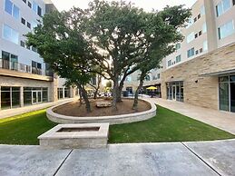 Cambria Hotel Austin Uptown Near The Domain