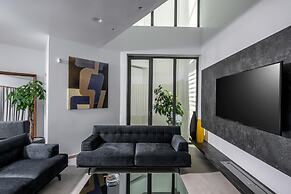 Made By The Sea Villas 17 Bdrm