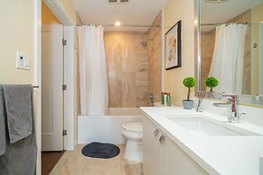 Lovely Oasis near Waterfront & Downtown