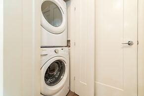 Lovely Oasis near Waterfront & Downtown