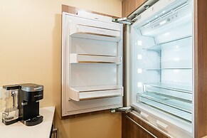 Lovely Oasis near Waterfront & Downtown