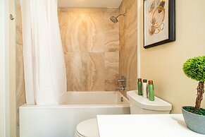 Lovely Oasis near Waterfront & Downtown