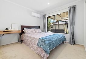 Botany Palms Motel