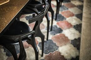 The Pearl of Jaffa Lux Apt by Sea N Rent