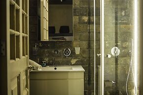 The Pearl of Jaffa Lux Apt by Sea N Rent