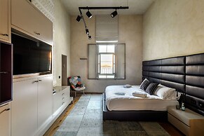 The Pearl of Jaffa Lux Apt by Sea N Rent