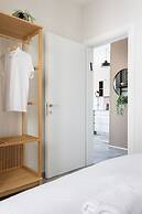 Chic Urban Getaway with Balcony & Mamad by Sea N Rent