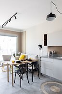 Chic Urban Getaway with Balcony & Mamad by Sea N Rent