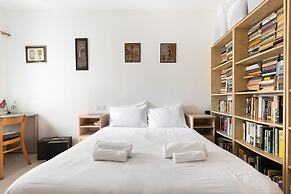 Bright Pearl For Exploring Tel-Aviv