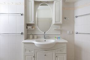 Bright Pearl For Exploring Tel-Aviv