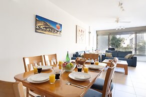 Bright Pearl For Exploring Tel-Aviv