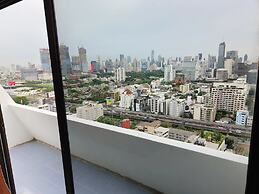 Omni Tower Sukhumvit Nana - Direct