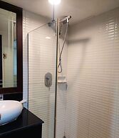 Omni Tower Sukhumvit Nana - Direct