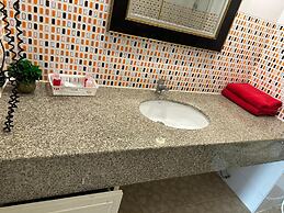 Omni Tower Sukhumvit Nana - Direct