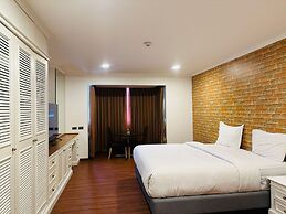 Omni Tower Sukhumvit Nana - Direct