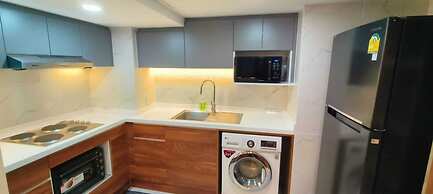 Omni Tower Sukhumvit Nana - Direct