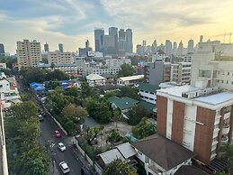 Omni Tower Sukhumvit Nana - Direct