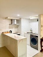 Omni Tower Sukhumvit Nana - Direct