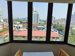 Omni Tower Sukhumvit Nana - Direct