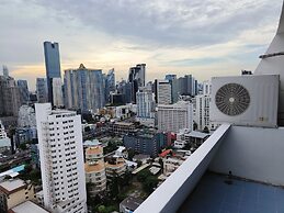 Omni Tower Sukhumvit Nana - Direct
