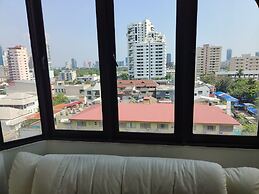 Omni Tower Sukhumvit Nana - Direct