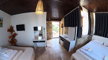 Stone House Foca Butik Otel