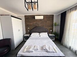 Stone House Foca Butik Otel