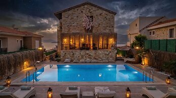 Stone House Foca Butik Otel