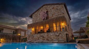 Stone House Foca Butik Otel