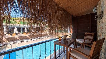 Stone House Foca Butik Otel
