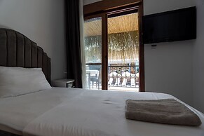 Stone House Foca Butik Otel