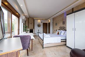 Stone House Foca Butik Otel