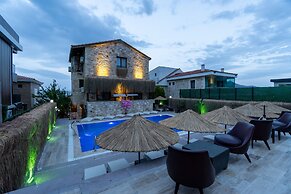 Stone House Foca Butik Otel