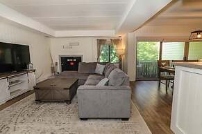 Seven Springs 2 Bedroom Premium Condo, Pet Friendly! by RedAwning - Sa