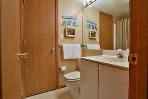 Seven Springs 2 Bedrooms Premium Condo, fireplace and a view by RedAwn