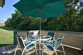 Seven Springs 2 Bedrooms Premium Condo, fireplace and a view by RedAwn