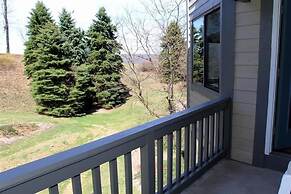 Seven Springs 1 Bedroom Deluxe Condo, Pet Friendly! by RedAwning - Sav