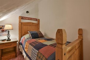 Seven Springs 2 Bedrooms Premium Condo, Ski In/ski Out 2 Condo by Reda