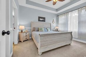 River Crossing #532 2 Bedroom Condo by RedAwning