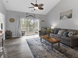 River Crossing #532 2 Bedroom Condo by RedAwning